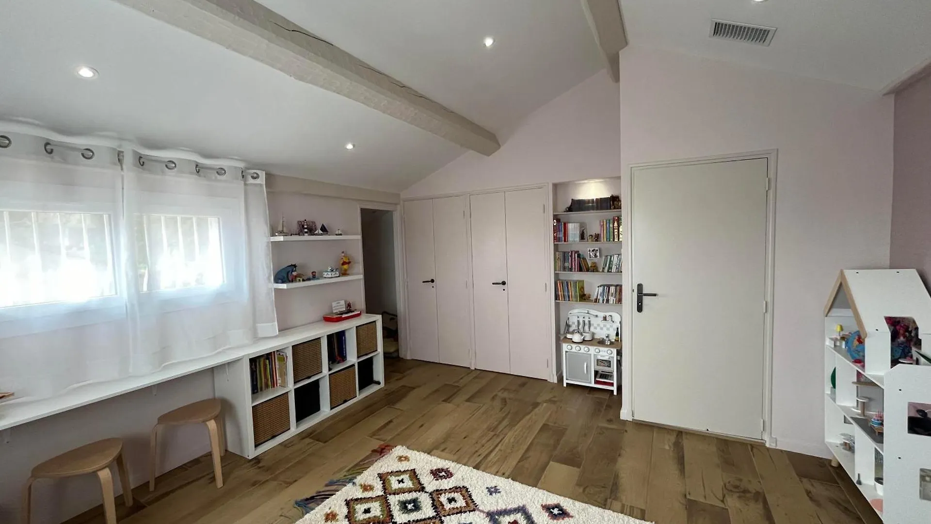 Villa Familiale Avec Jardin Et Piscine, A 10 Min Des Plages Six-Fours-les-Plages 0*,  France